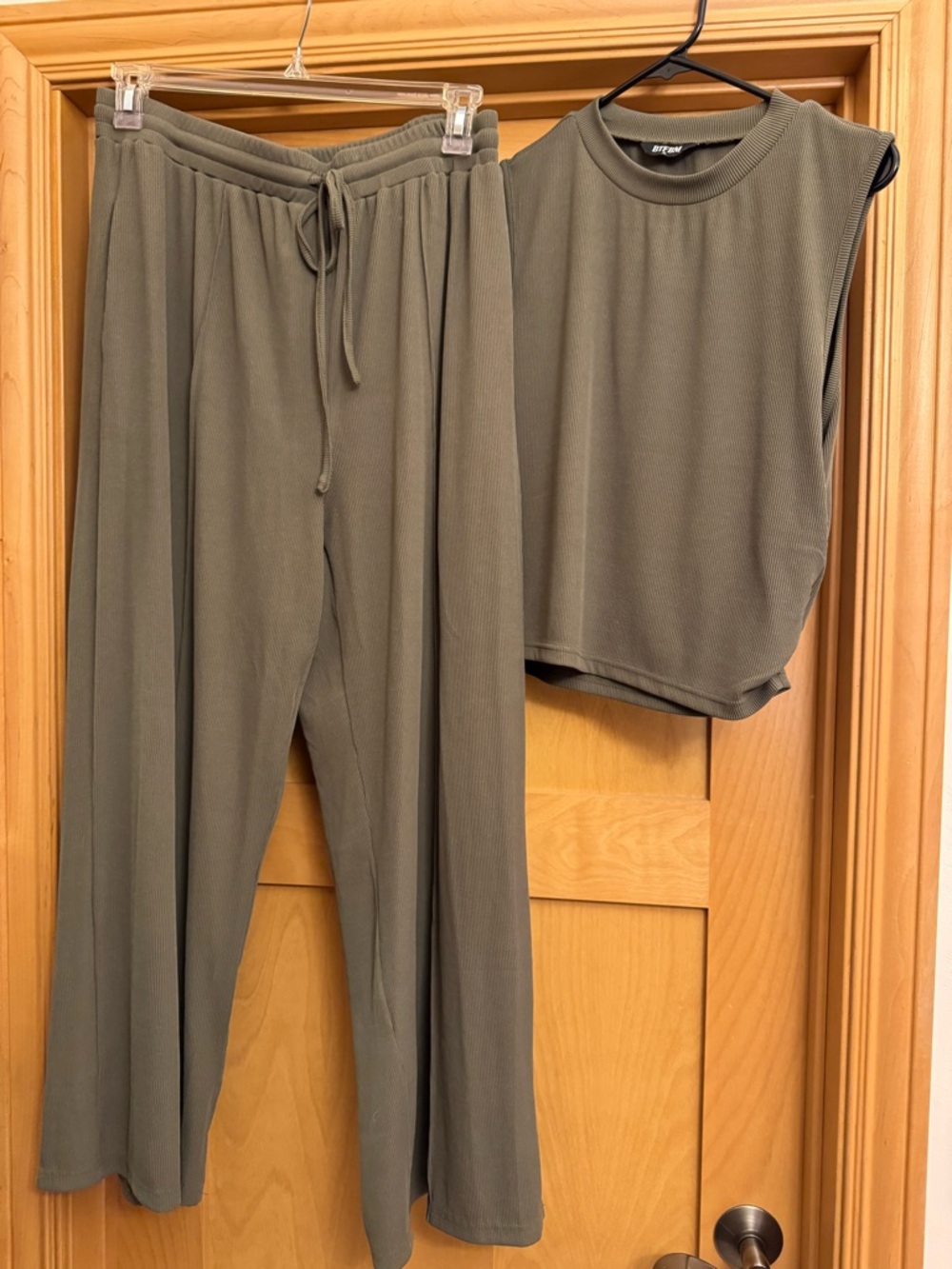 Amazon Ribbed Sleeveless Crop Top & Wide Leg Pants Set - Olive Green size XL